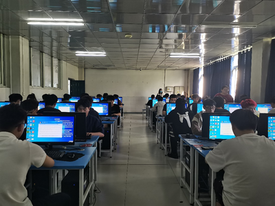 信息工程學(xué)院中計(jì)算機(jī)網(wǎng)絡(luò)信息與軟件技術(shù)的技術(shù)開發(fā)